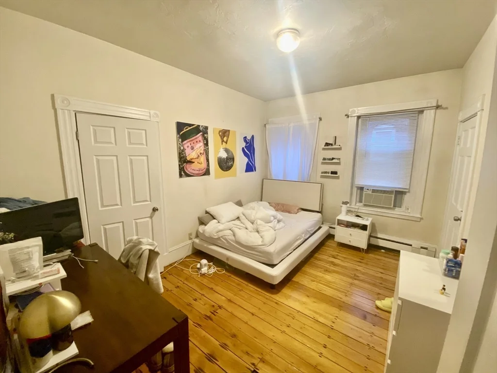 111 H St, South Boston