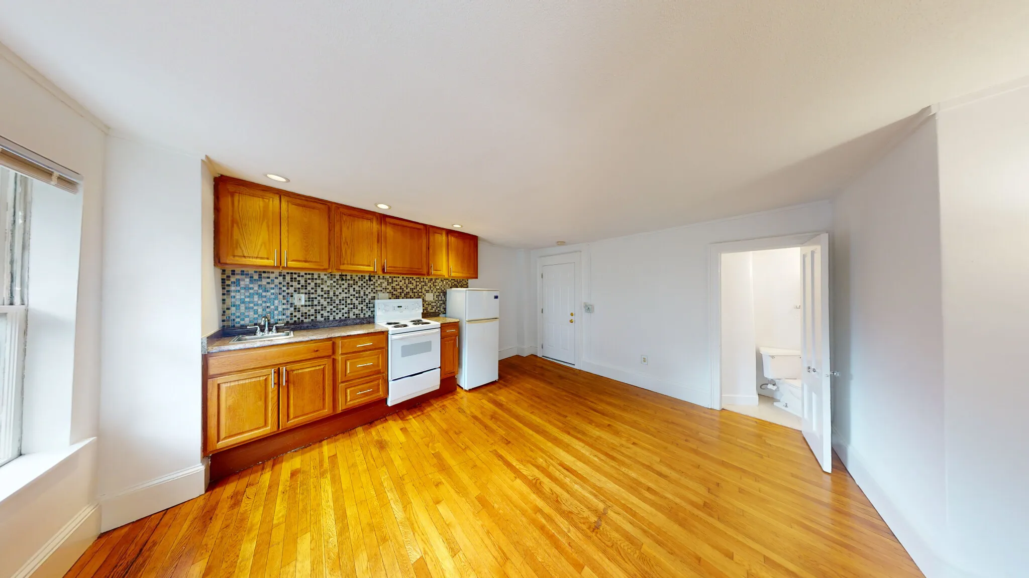 90 Myrtle St, Beacon Hill