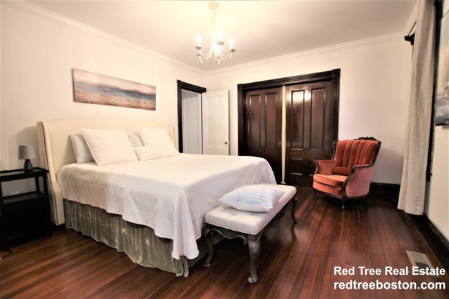 18 Holton St, Allston