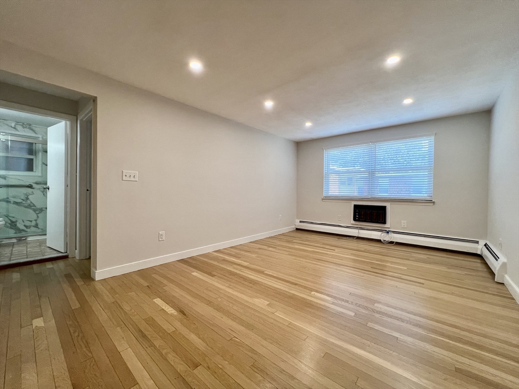 15 Commonwealth Ct, Brighton