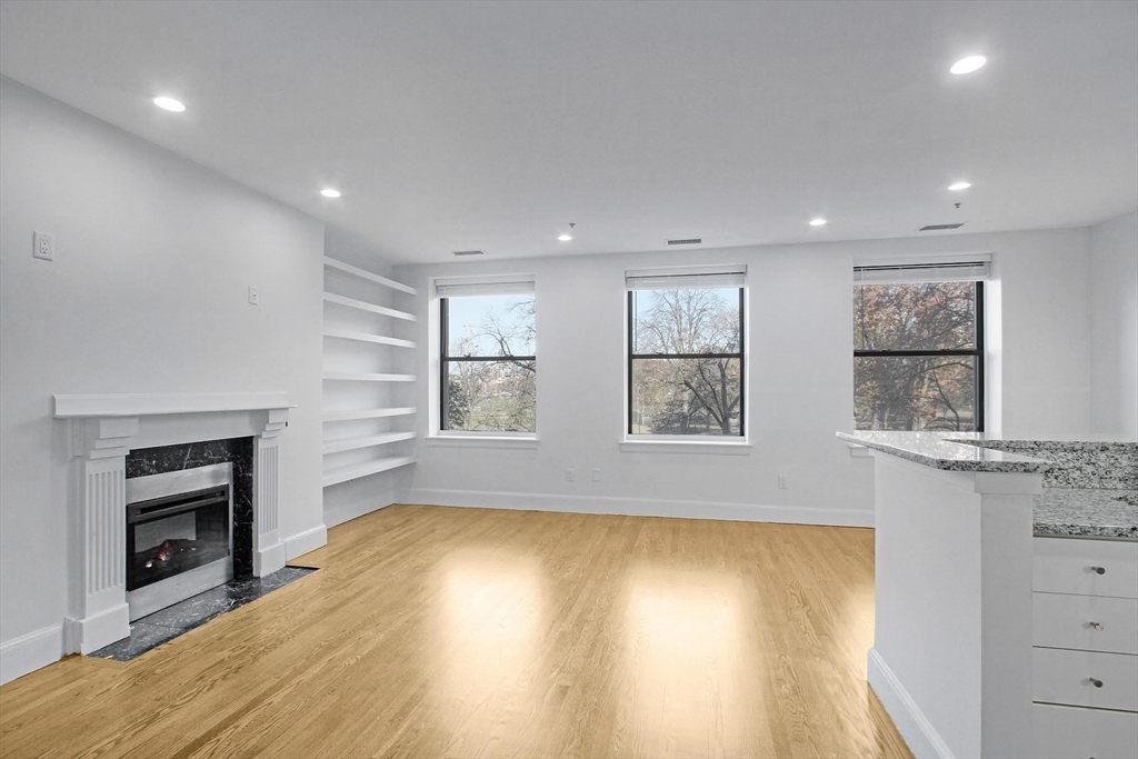 140 Boylston St, Back Bay