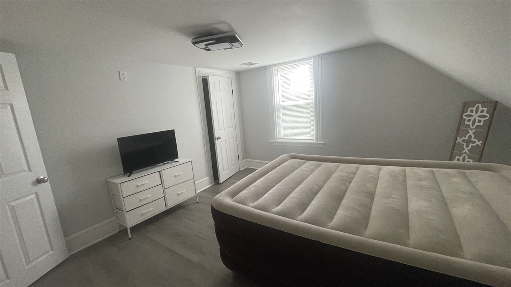 824 Dighton Ave, Taunton