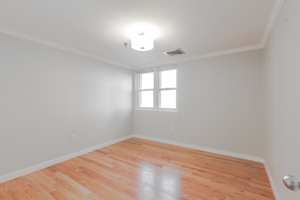 118 Tudor St, South Boston