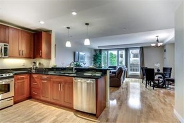 100 Station Landing, Medford