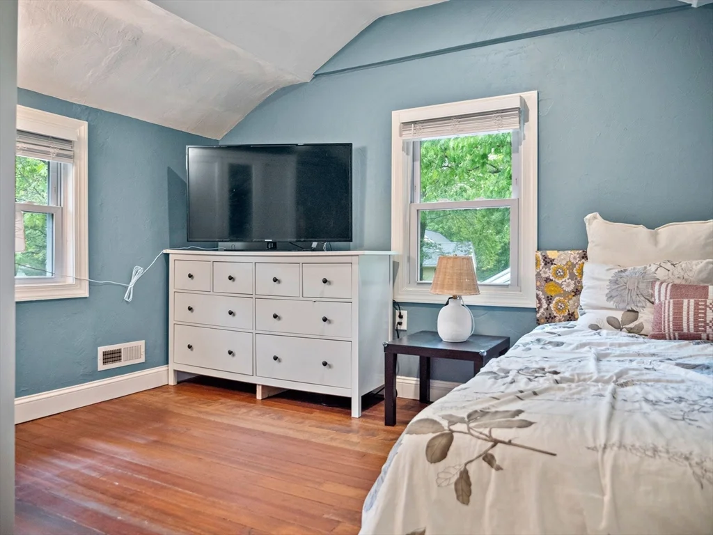 36 Brackett Rd, Ashland