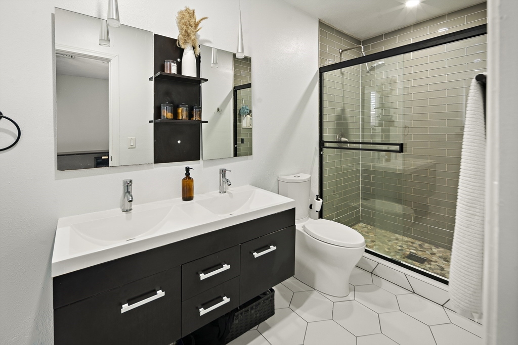 50 Triton Ave, Point Shirley