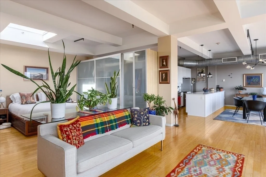 156 Porter St, East Boston