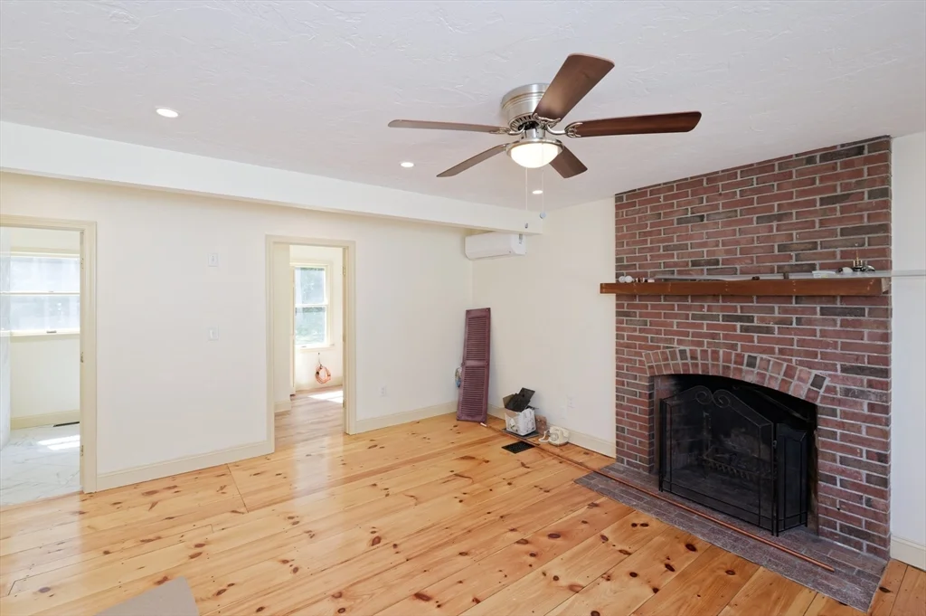 48 Westbrook Rd, Northborough