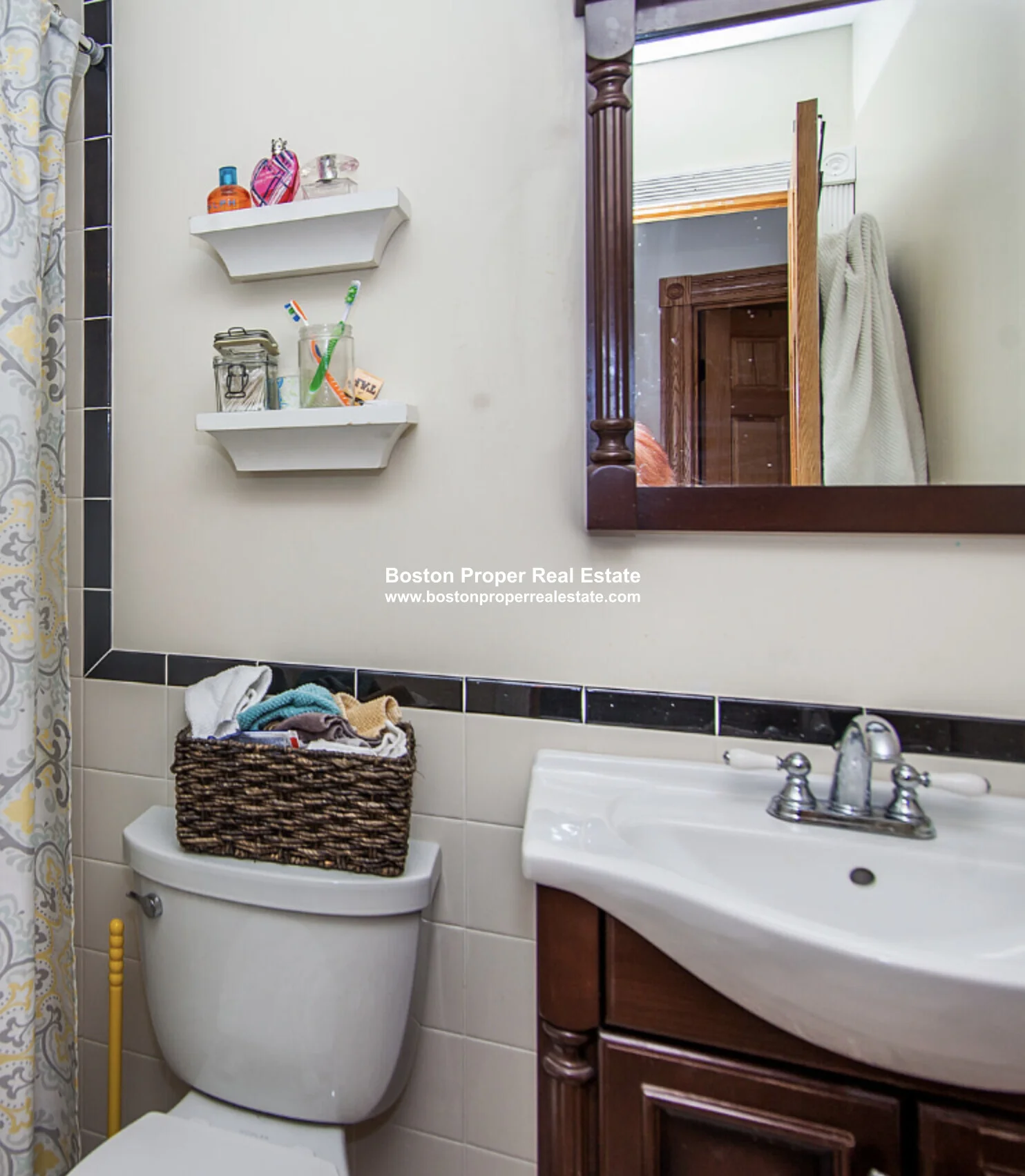 137 Charles St, Beacon Hill