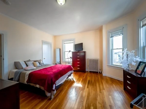 18 Egleston, Jamaica Plain