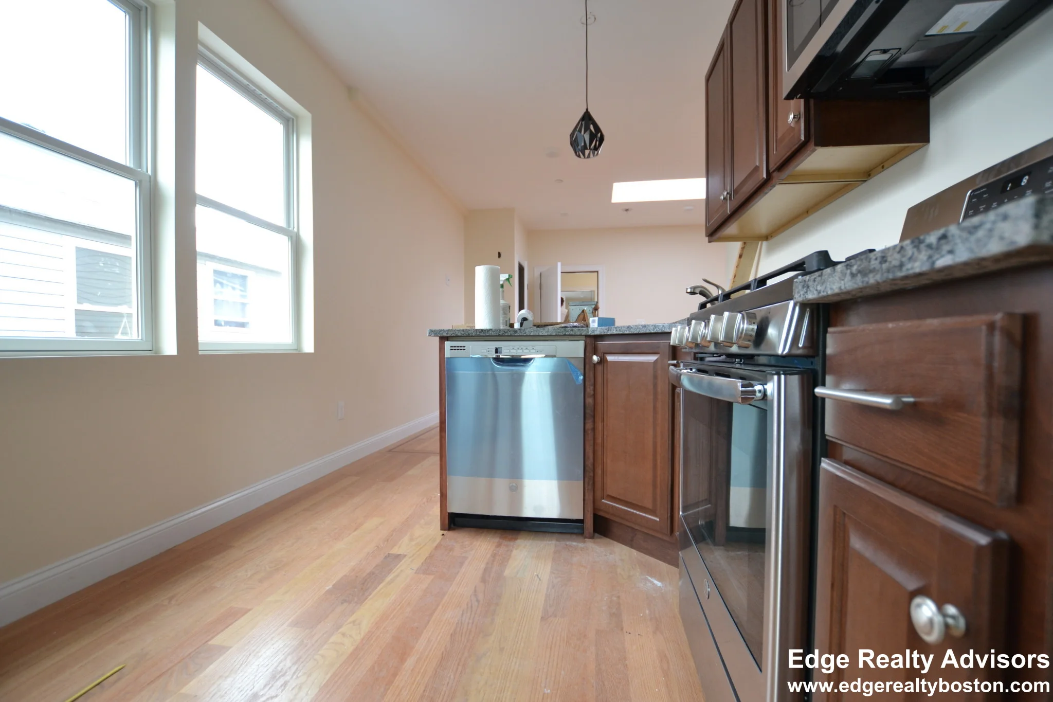 549 Washington St, Brighton