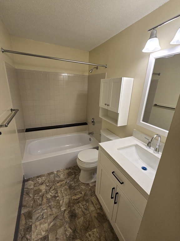 3 Post Oak Ln, Natick