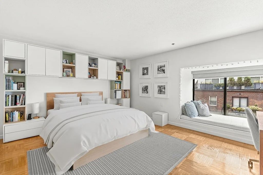 357 Commercial St, Waterfront