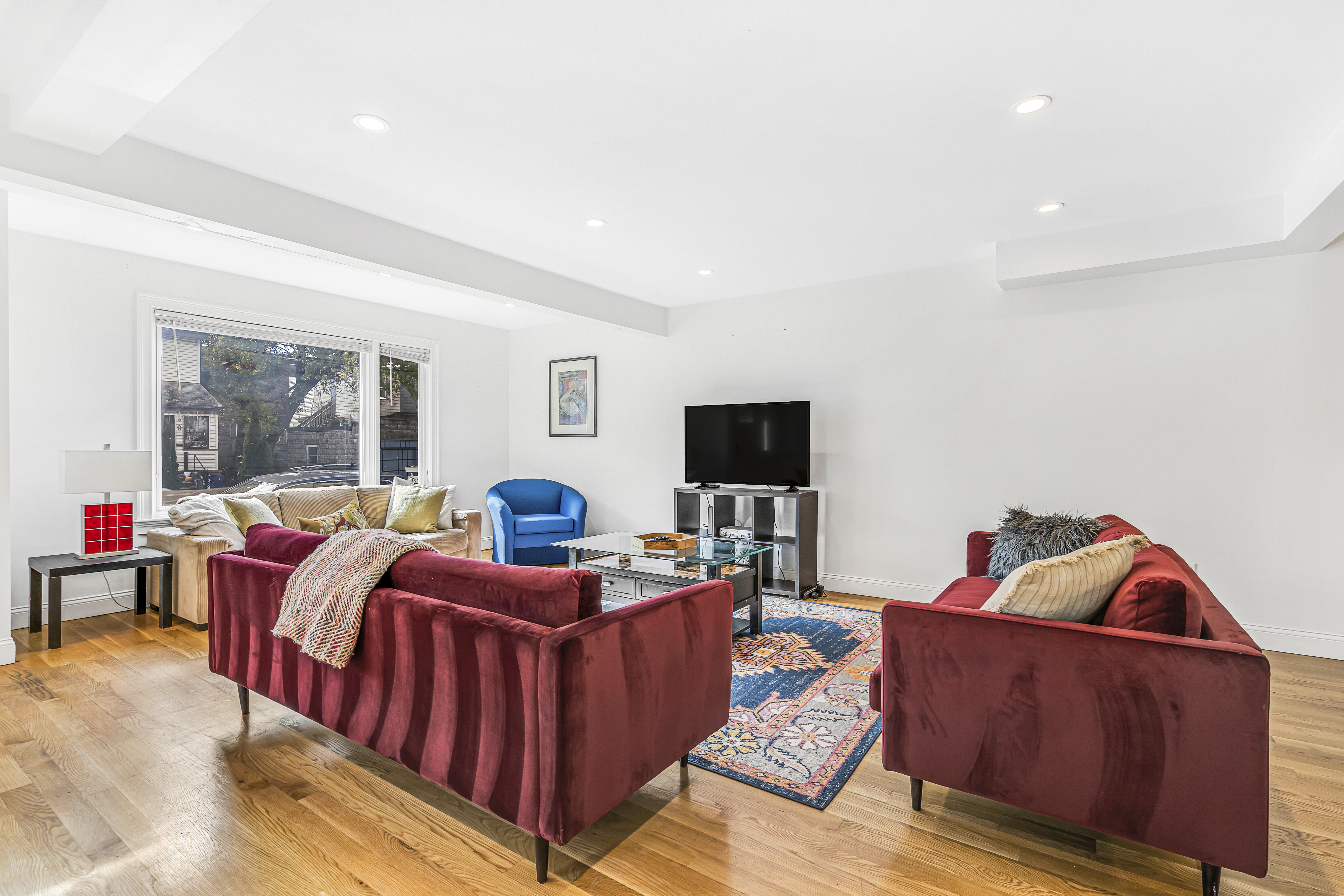 4 bed, 2.5 bath apartment for rent at 12 Bradbury St Unit 12, Allston — photo 6 of 30