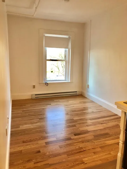 1077 Beacon St, Longwood