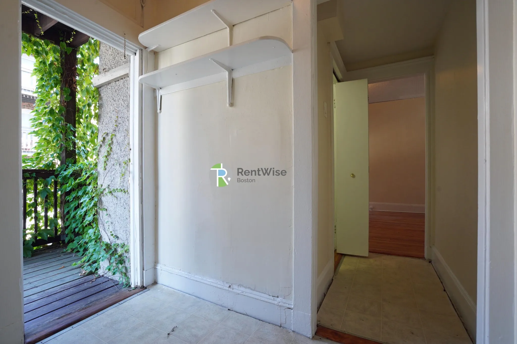 24 Hamilton Rd, North Brookline