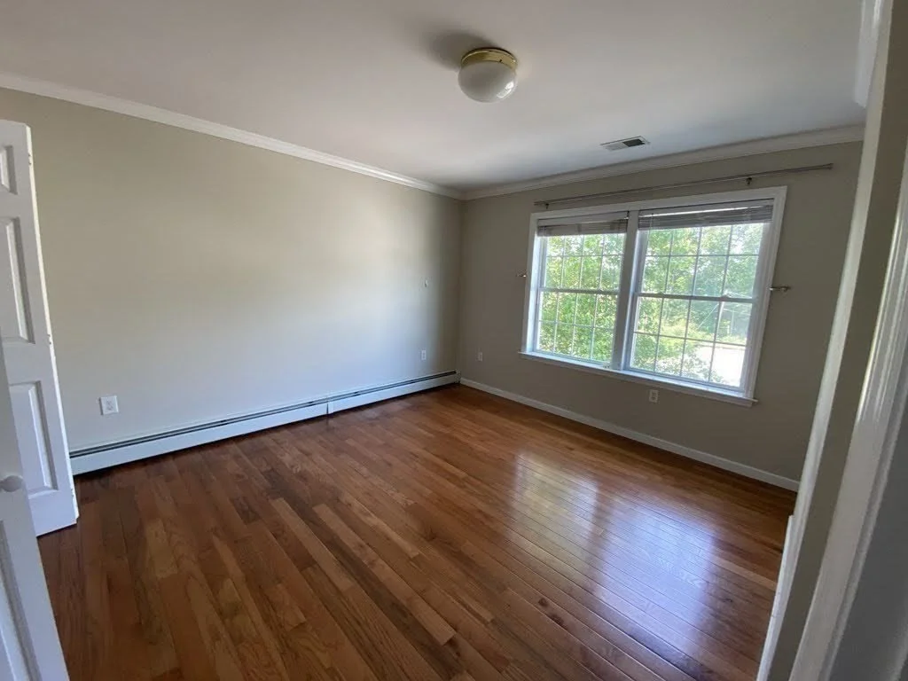 37 Glen Ave, Chelmsford