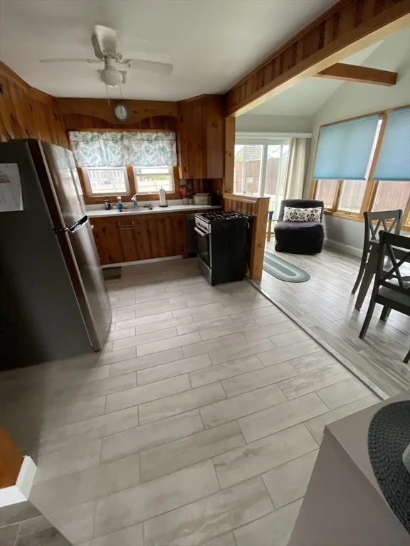 28 Constitution Rd, Marshfield