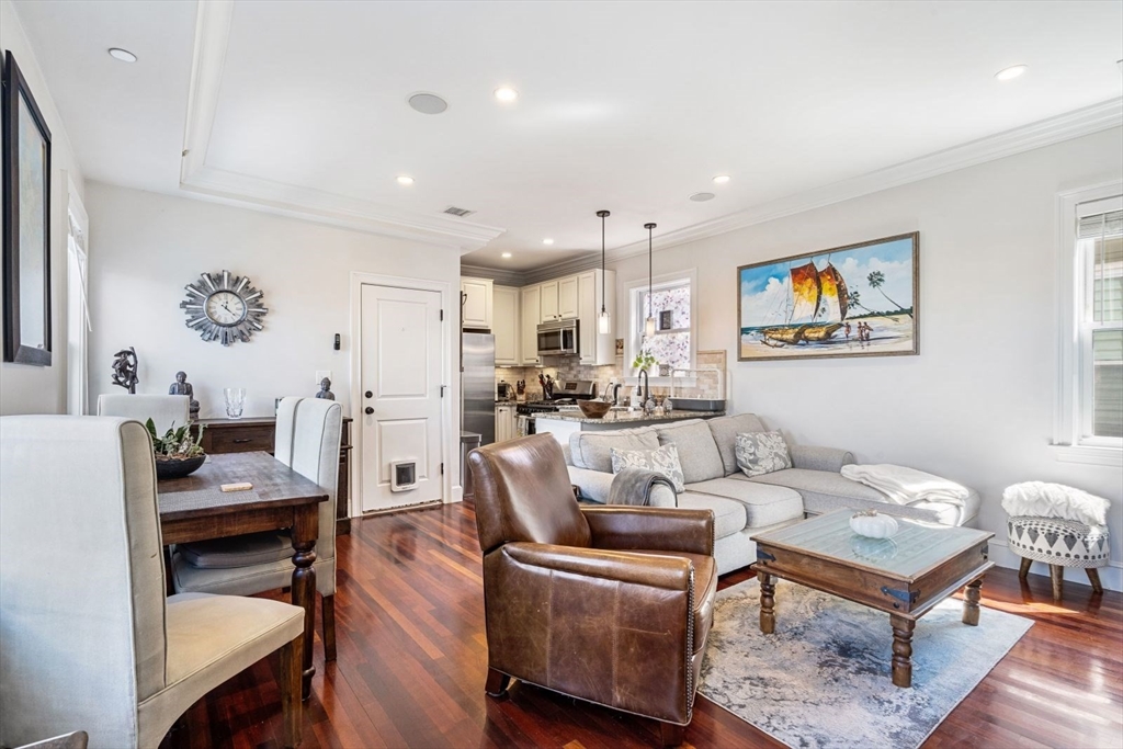 55 Middle St, South Boston