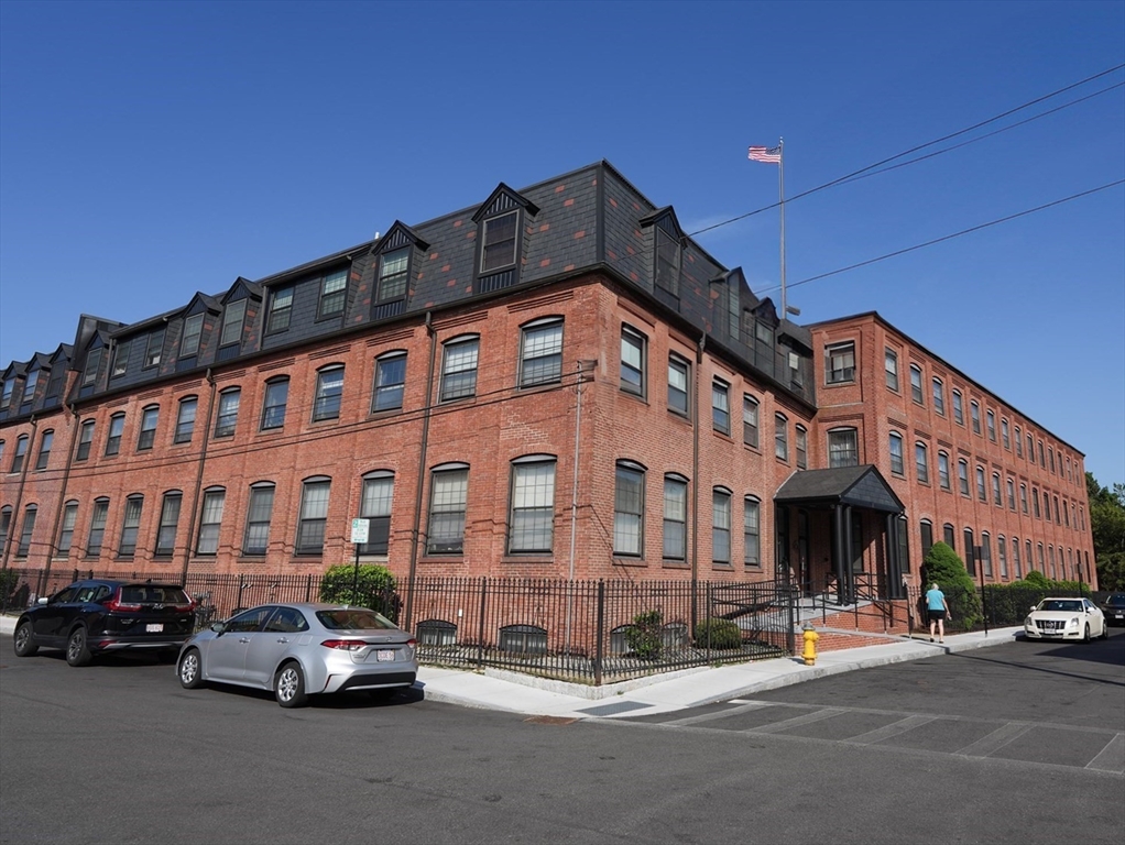 10 Weston Ave, Quincy