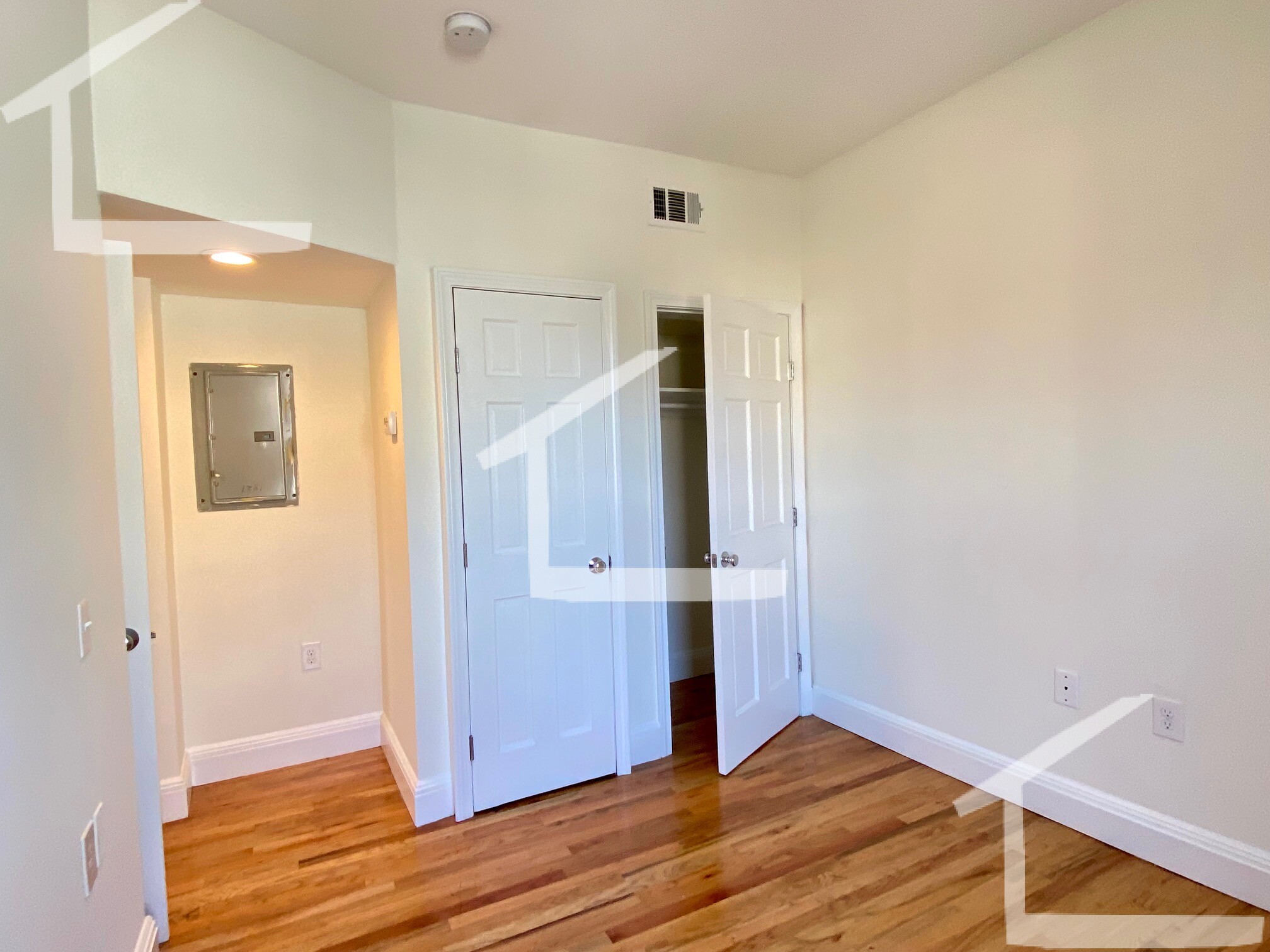 10 Brainerd Rd, Allston