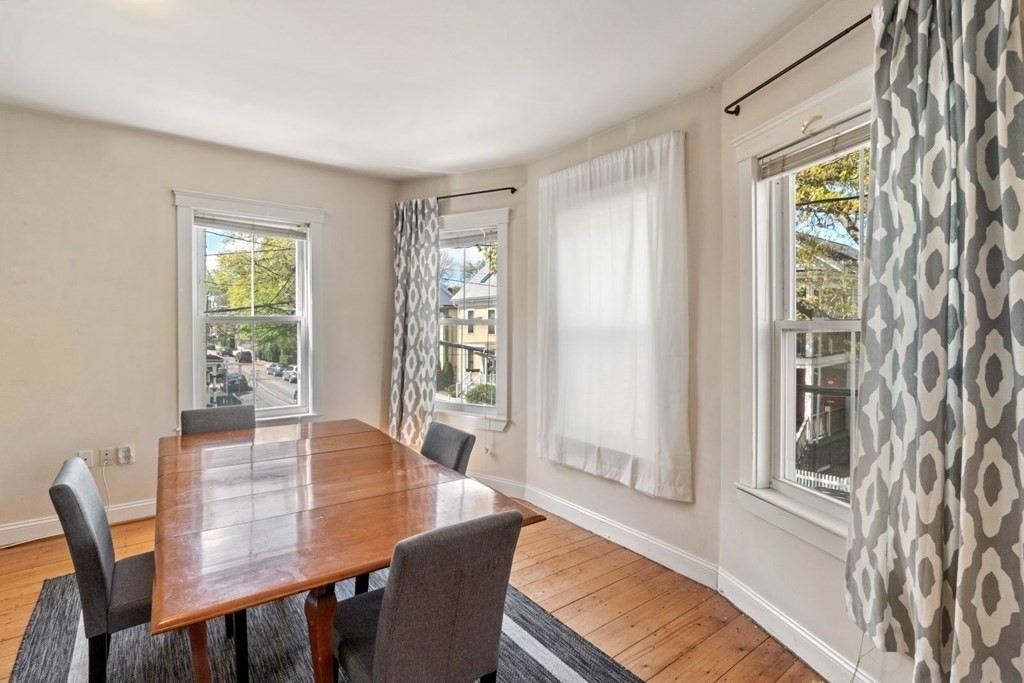 38 Roberts Rd, Harvard Square