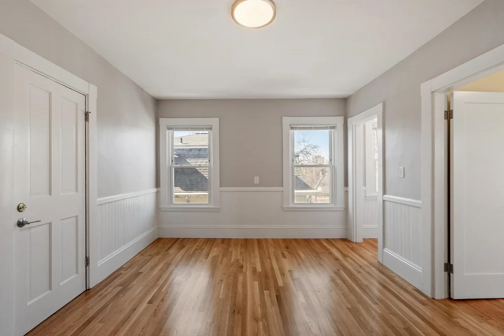 1590 Cambridge St, Mid-Cambridge
