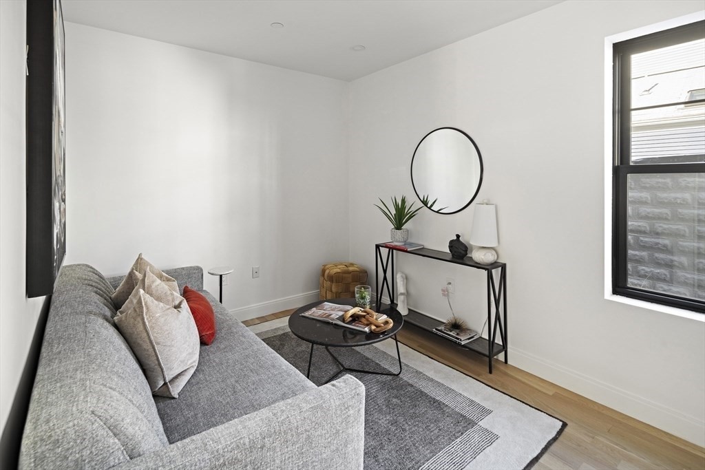 99 5th St, East Cambridge