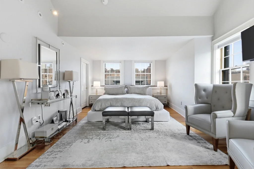 50 River St, Beacon Hill