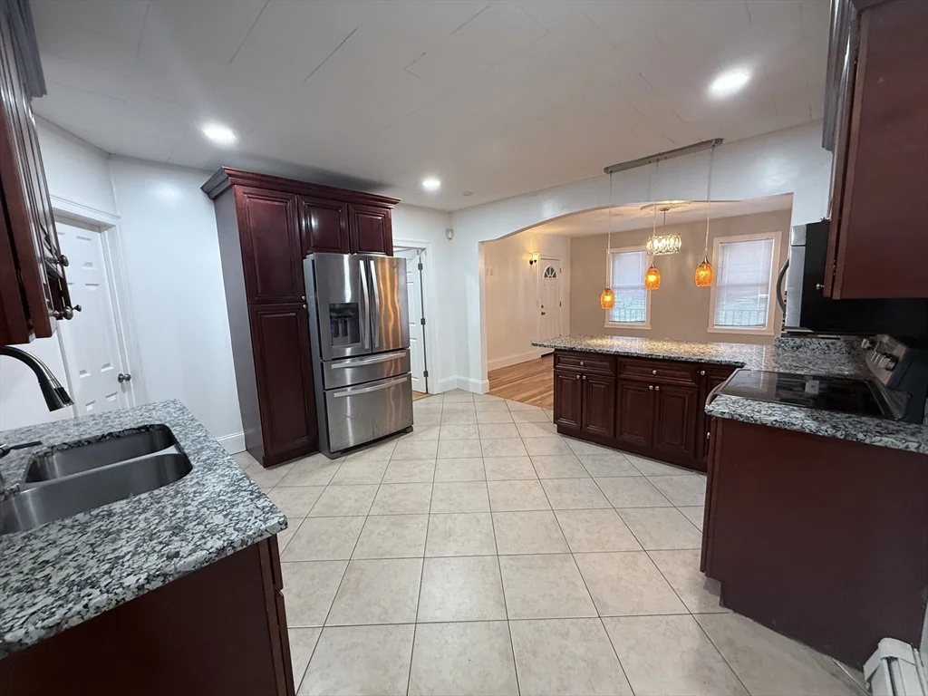 1433 River St, Hyde Park