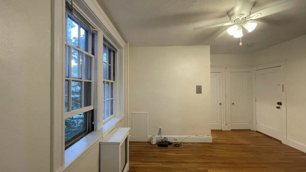4 Washington Ave, Neighborhood Nine