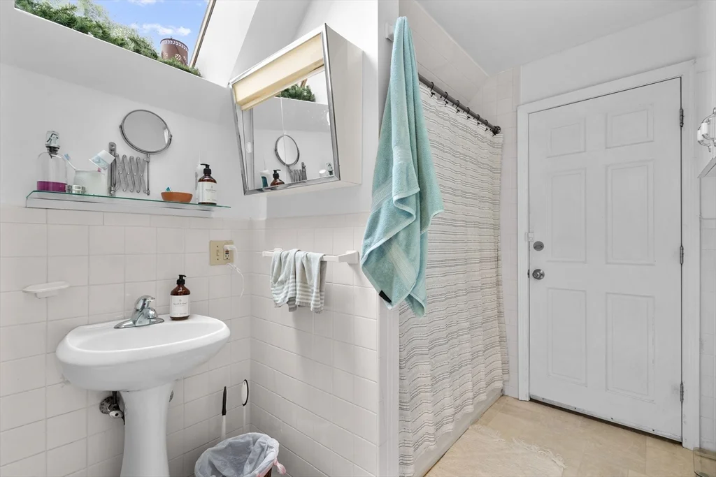 5 Wenham St, Jamaica Plain