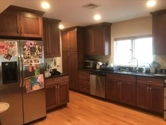 11 Oak St, Watertown