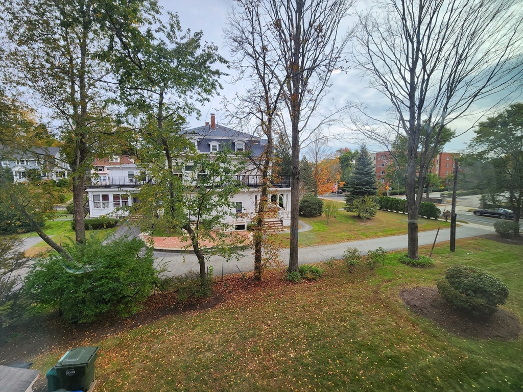 125 Pleasant St, Arlington