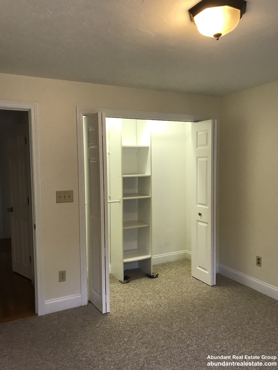 11 Dell Ave, Medford