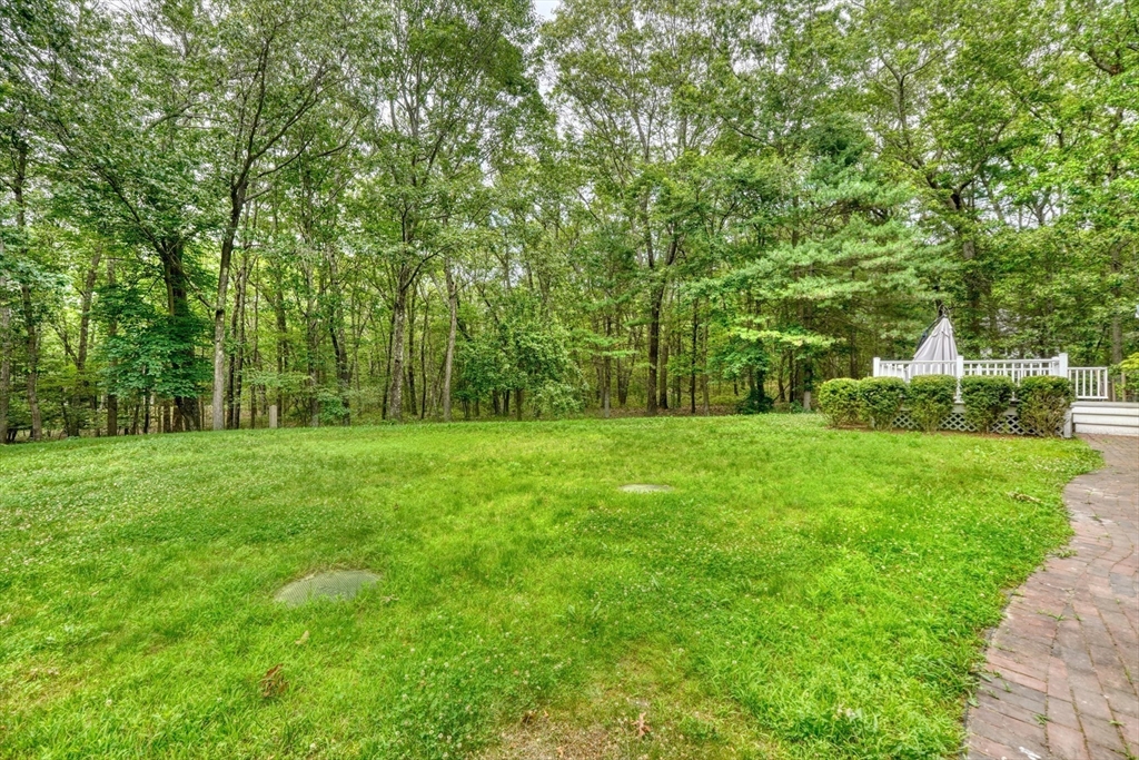 15 Goose Pond Rd, Lincoln