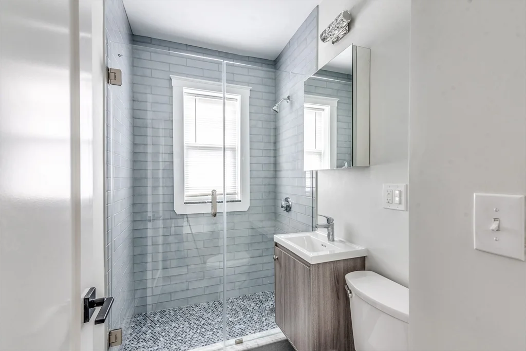 369 Tappan, Beaconsfield