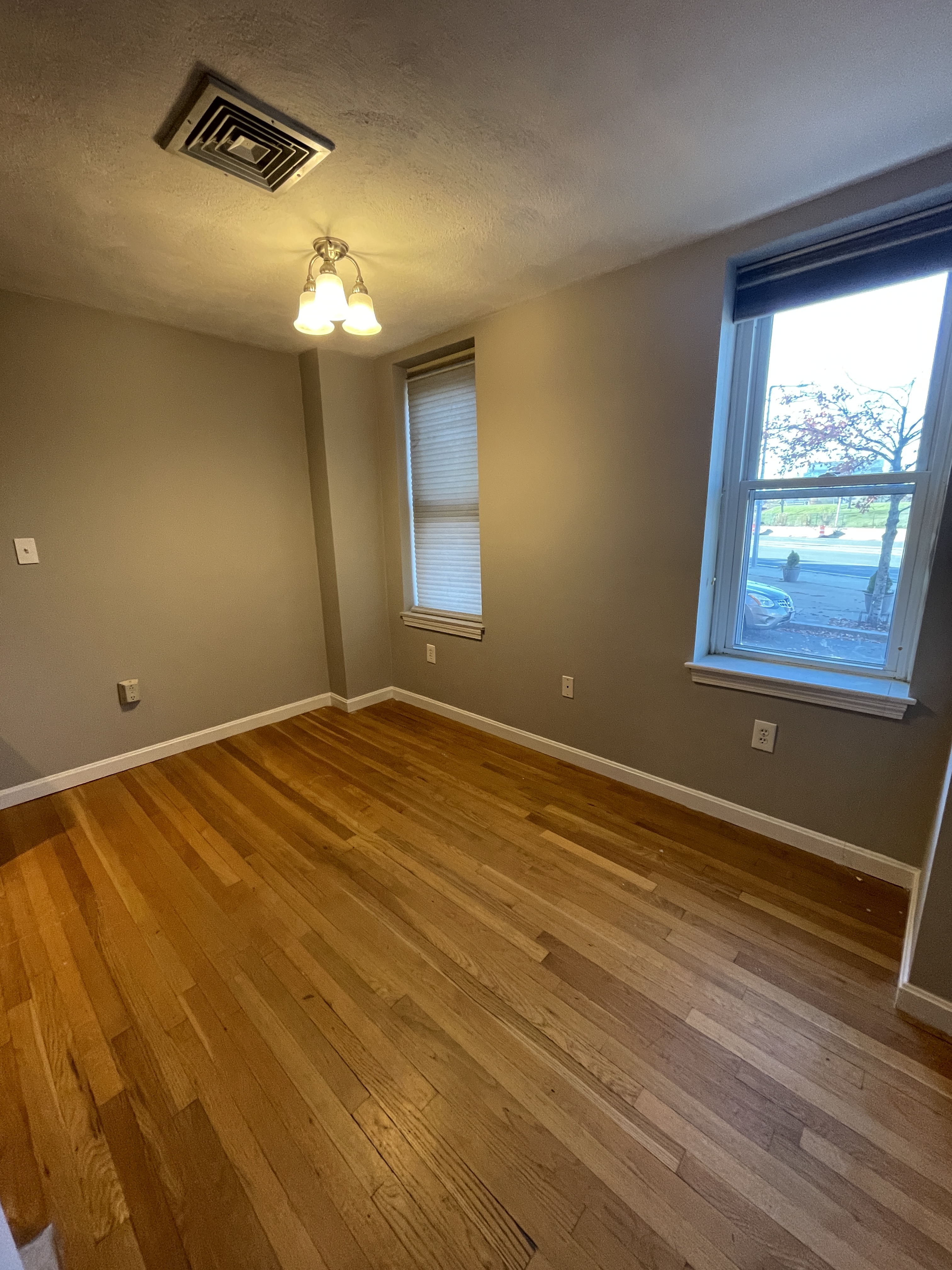 2 bed, 1.5 bath apartment for rent at 37 Essex St Unit 1, Charlestown — photo 5 of 26