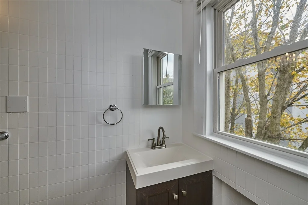 41 Salem St, Salem