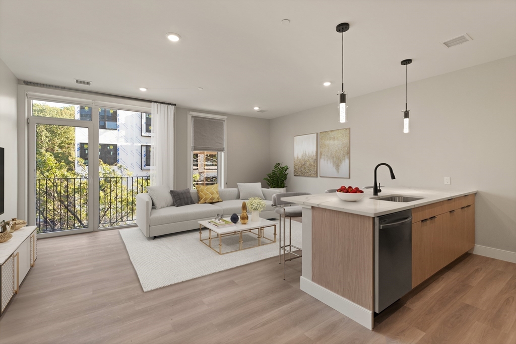 211 Green St, Jamaica Plain