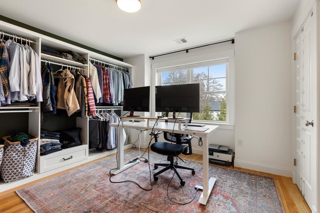 40 Foley Beach Rd, Hingham