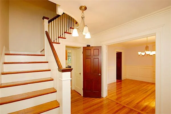 20 Trinity Ter, Newton Center