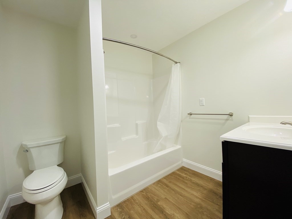 6 Glacier Path, Middleboro