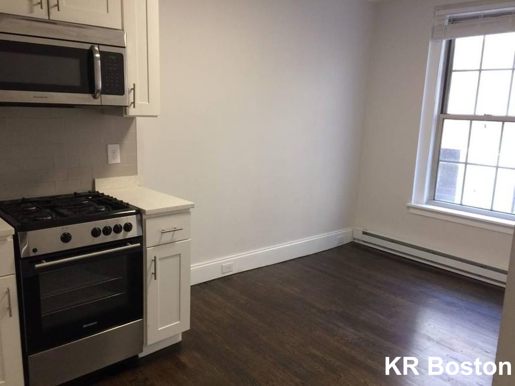 2 bed, 1 bath apartment for rent at 38 Clearway St Unit 6, Back Bay — photo 5 of 7