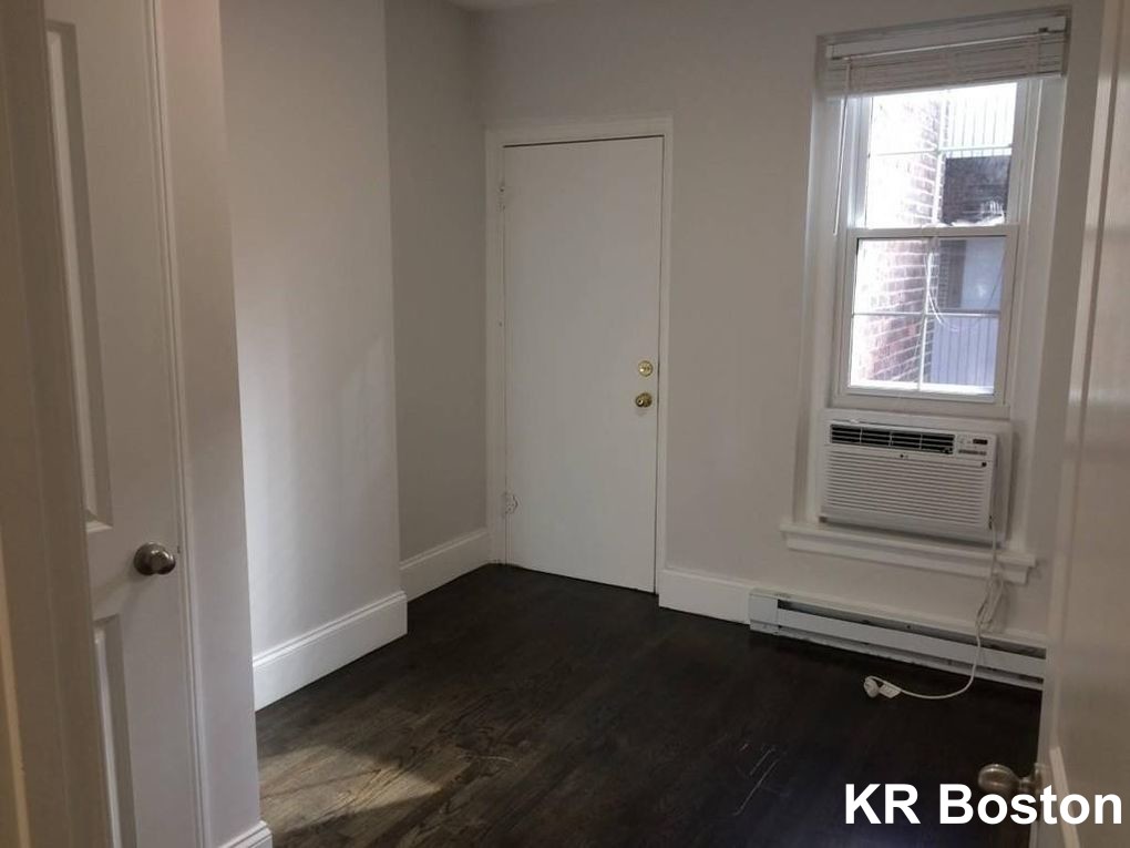 2 bed, 1 bath apartment for rent at 38 Clearway St Unit 6, Back Bay — photo 6 of 7