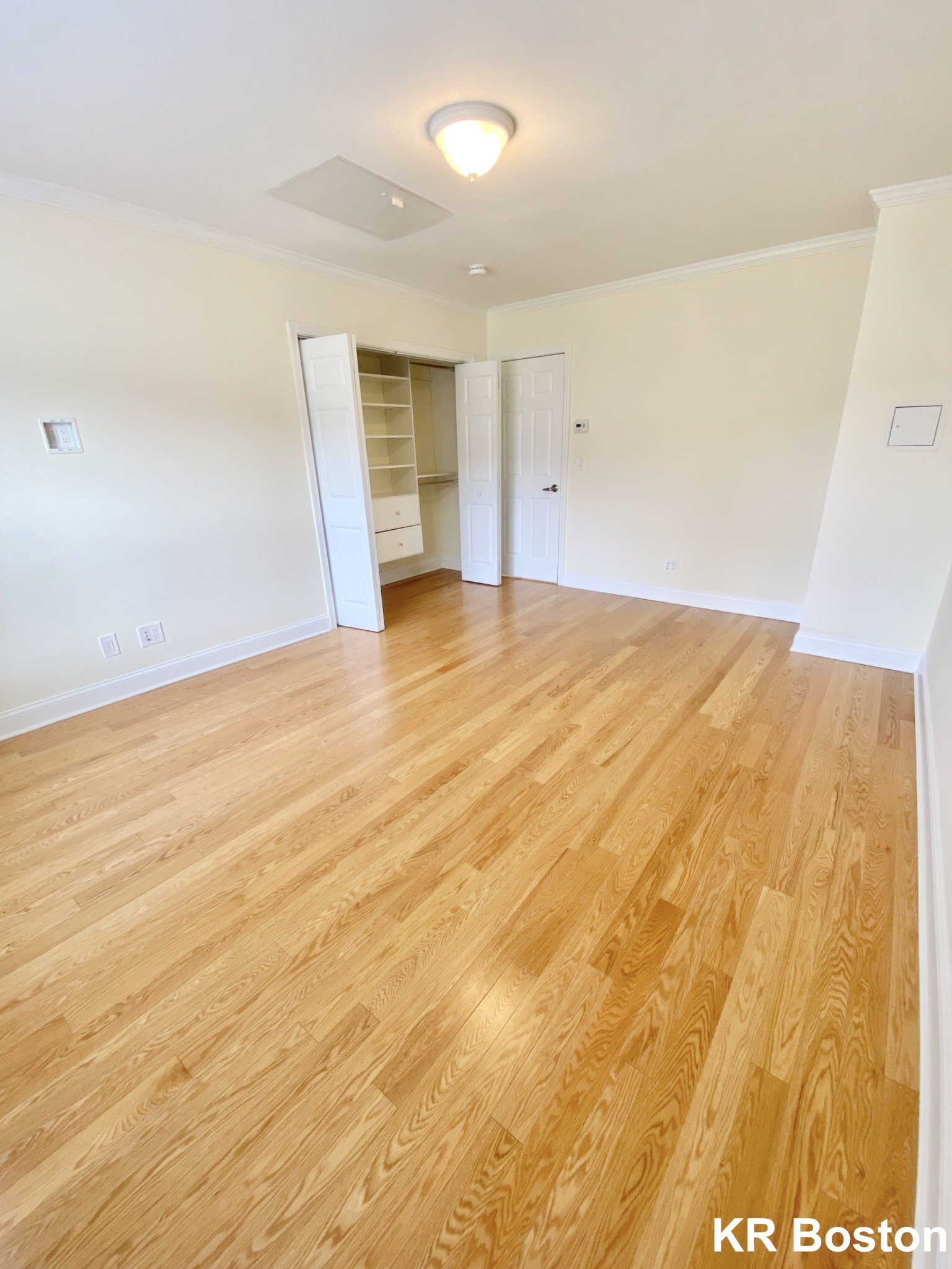 1 bed, 1.5 bath apartment for rent at 38 Gerry Rd Unit 1, Chestnut Hill — photo 3 of 4