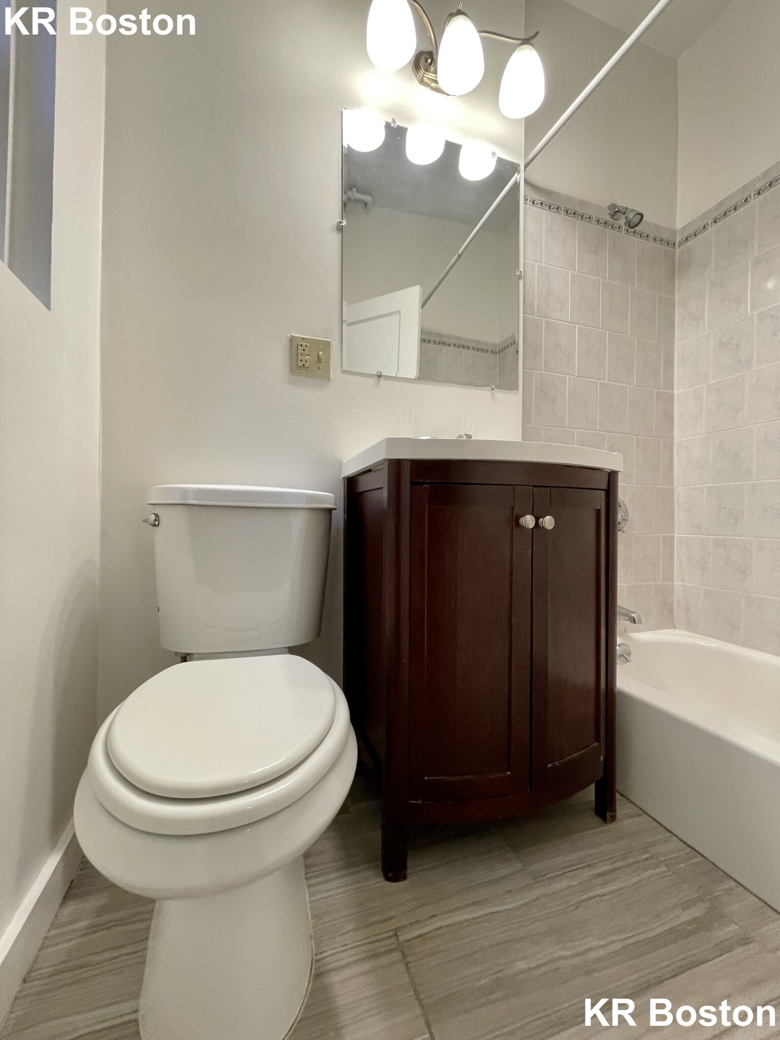 Studio bed, 1 bath apartment for rent at 40 Hemenway St Unit 15, Fenway — photo 2 of 3