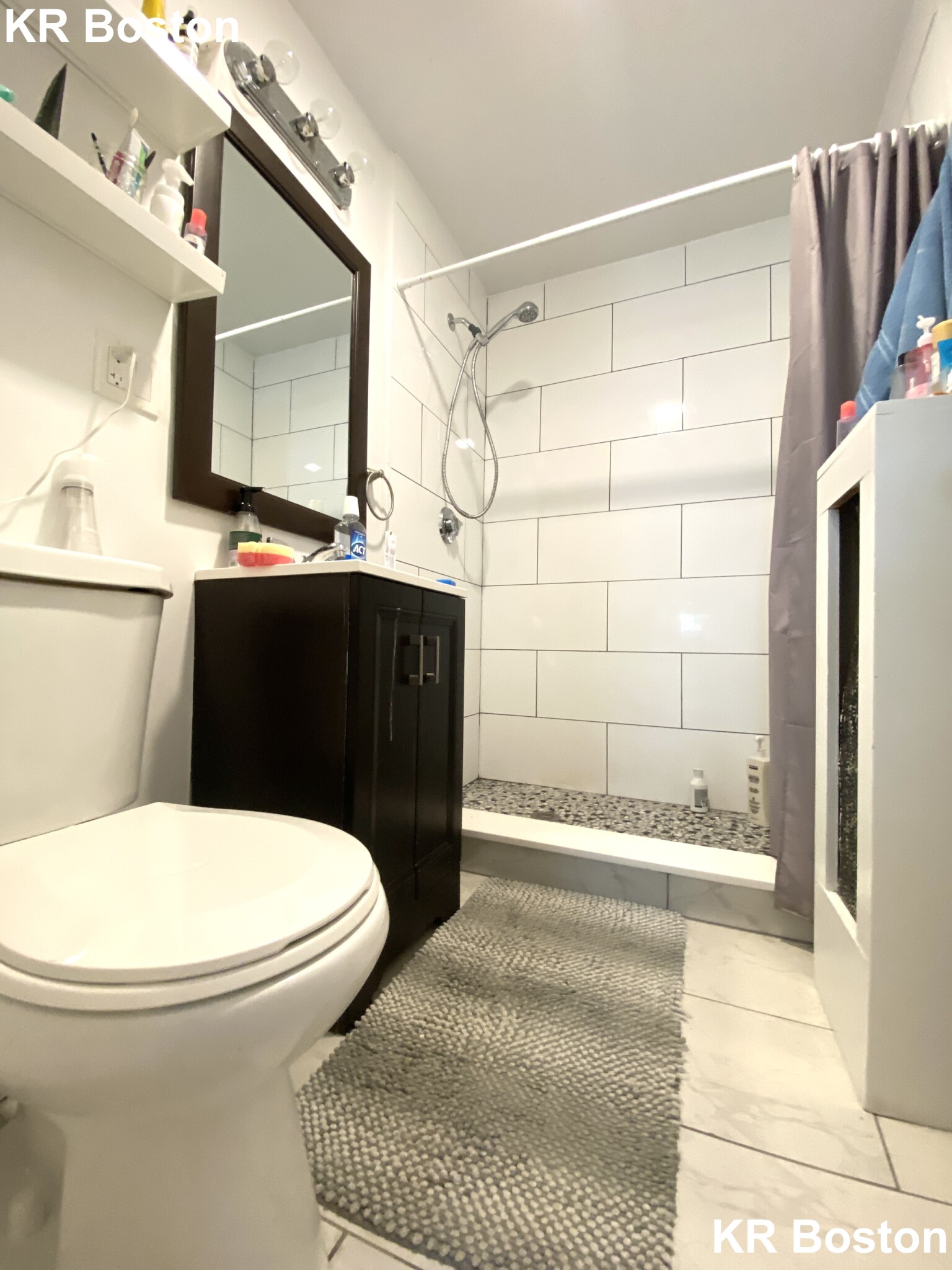 4 bed, 1 bath apartment for rent at 27 Newton St Unit 2, Brighton — photo 3 of 5