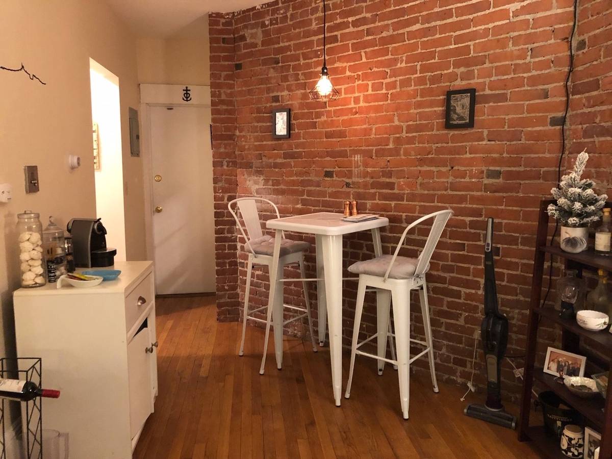 Studio bed, 1 bath apartment for rent at 350 Beacon St Unit 14, Back Bay — photo 9 of 10
