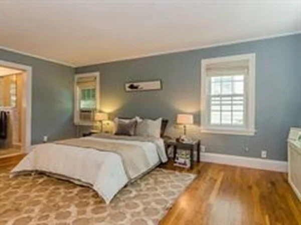 381 Vfw Pkwa, Chestnut Hill